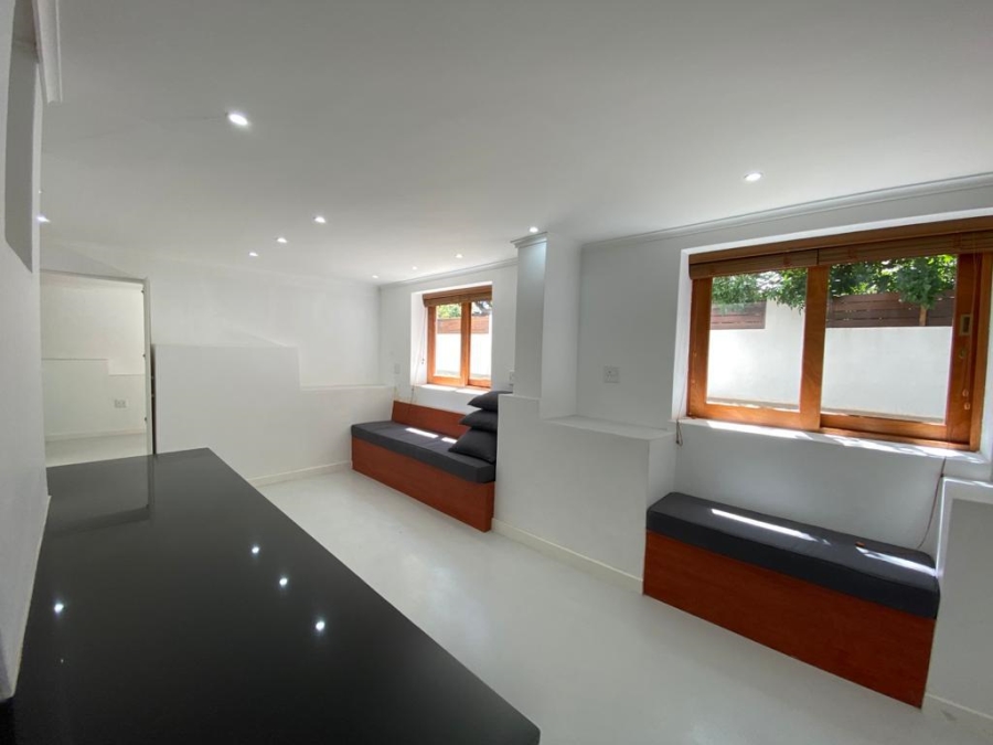 3 Bedroom Property for Sale in Vredehoek Western Cape